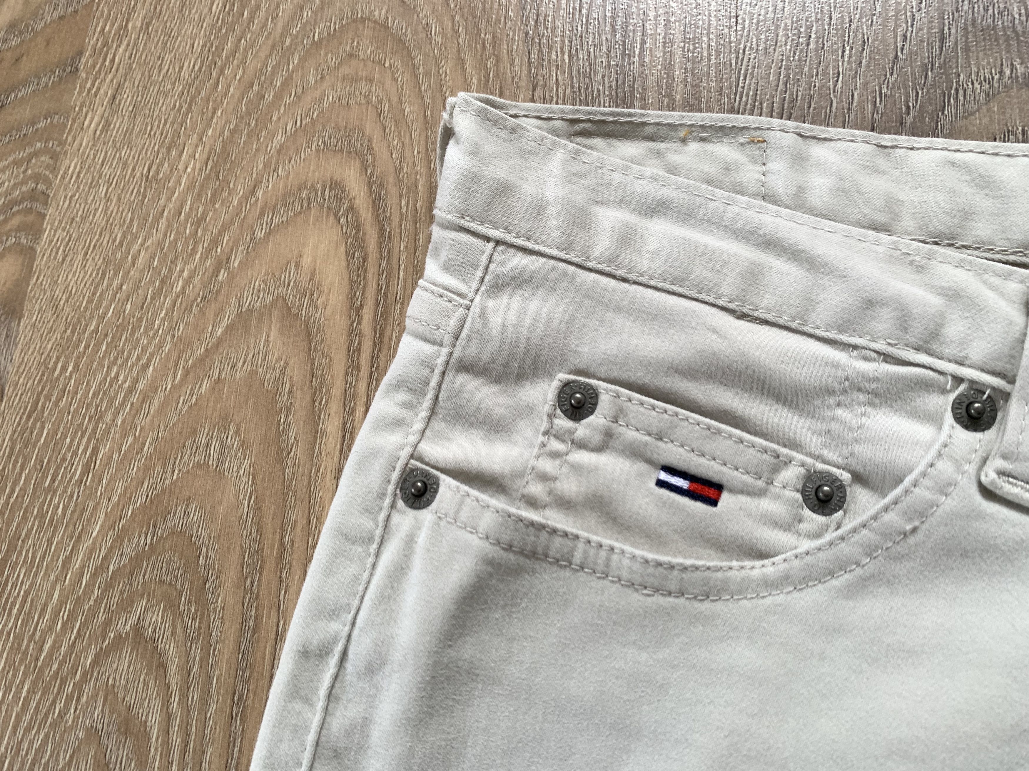 Tommy Hilfiger Women’s Tommy Hilfiger Denim Hipster Bell Bottom Jeans Size 29" - 5 Thumbnail