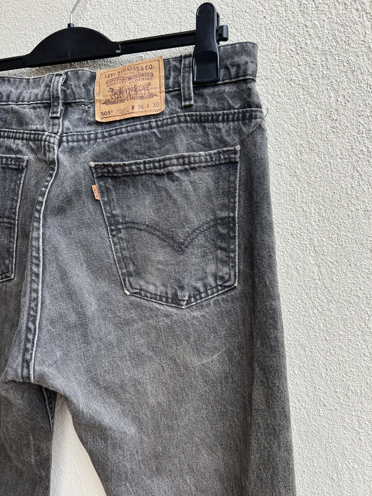 Levi's 1996 Levi’s 505 Orange Tab Fade Black Distress Denim Jeans Size US 35 - 18 Thumbnail