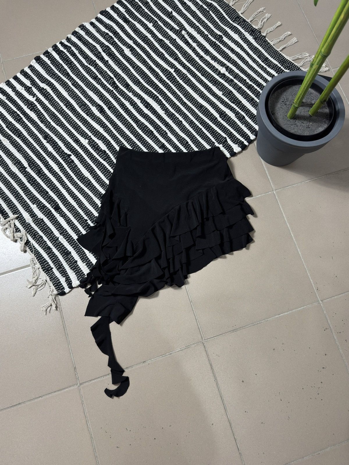 Other VINTAGE AVANT GARDE RUSHES MINI SKIRT Size 28" / US 6 / IT 42 - 1 Thumbnail