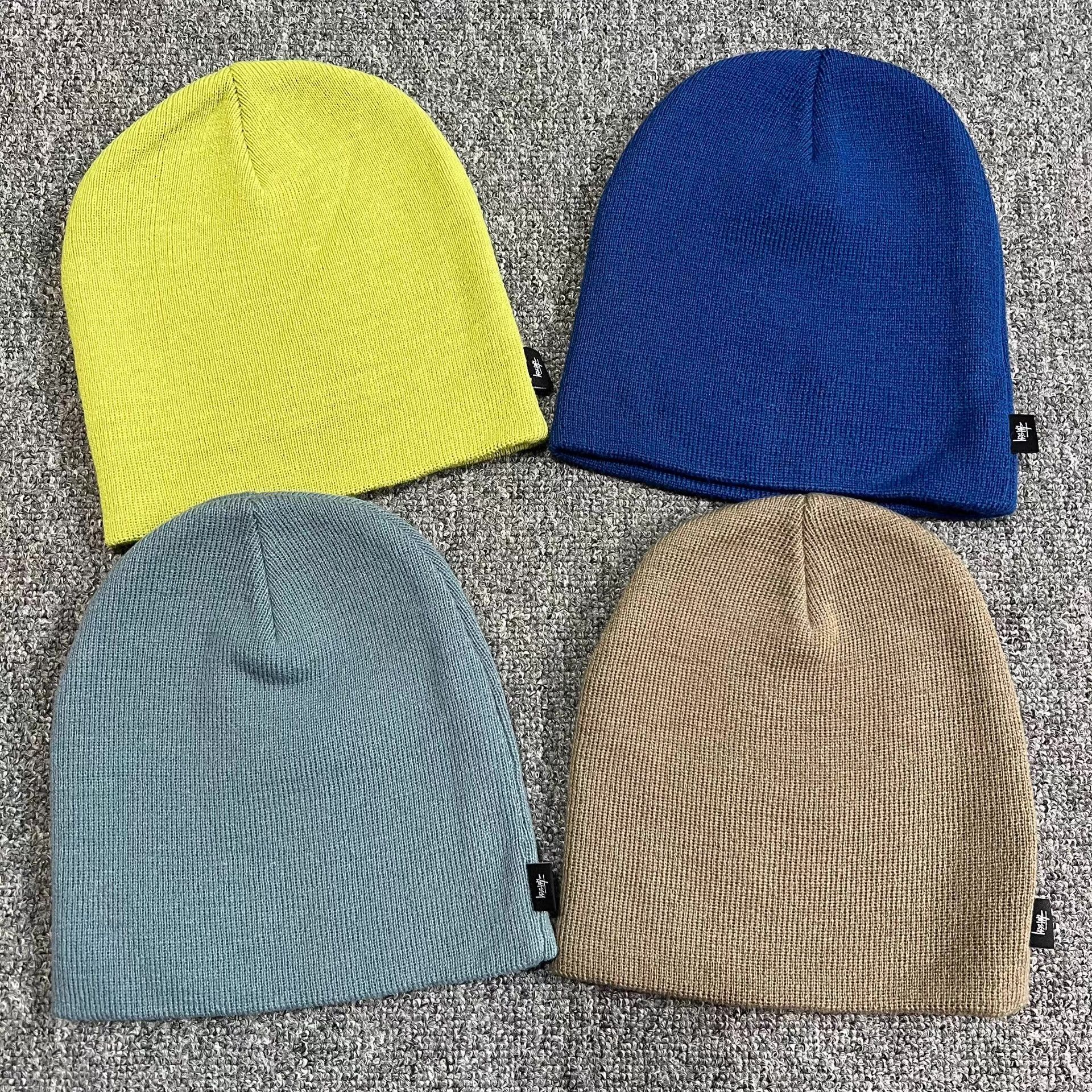 Stussy Stussy classic solid color small flag label knit beanie Q7 Size ONE SIZE - 1 Thumbnail