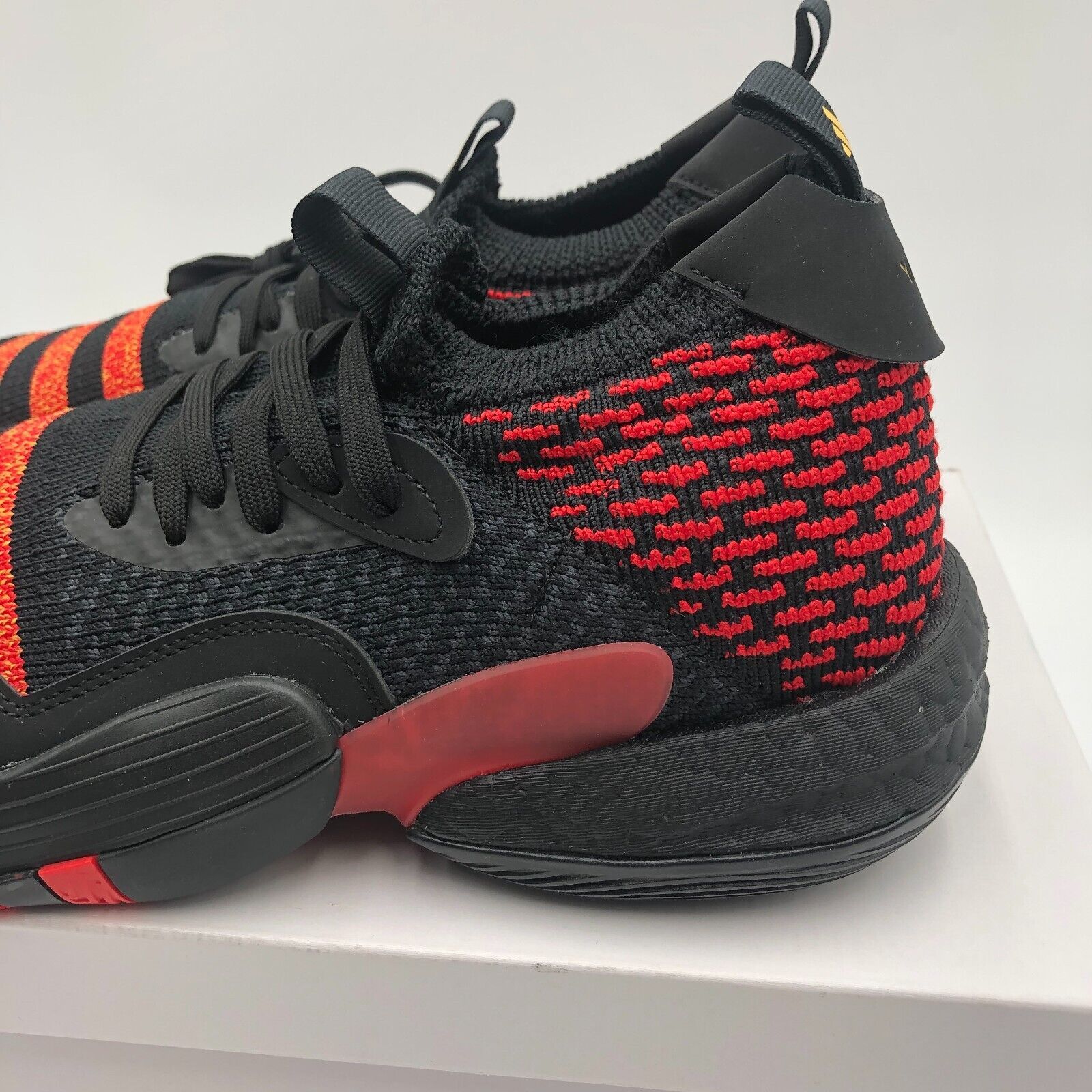Adidas Adidas Trae Young 2 Men's Size 10 Hawks Black Red Size US 10 / EU 43 - 8 Thumbnail