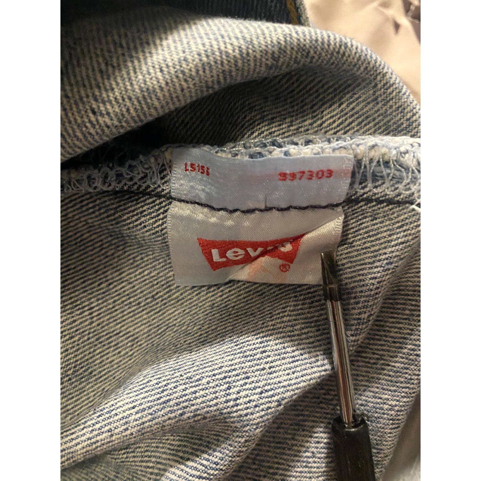 Levi's VINTAGE Levi’s 501 Button Fly Medium Wash 31” x 30” Made In Mexico Men Jeans Blue 501 Straight 31 Mens Size US 31 - 6 Thumbnail