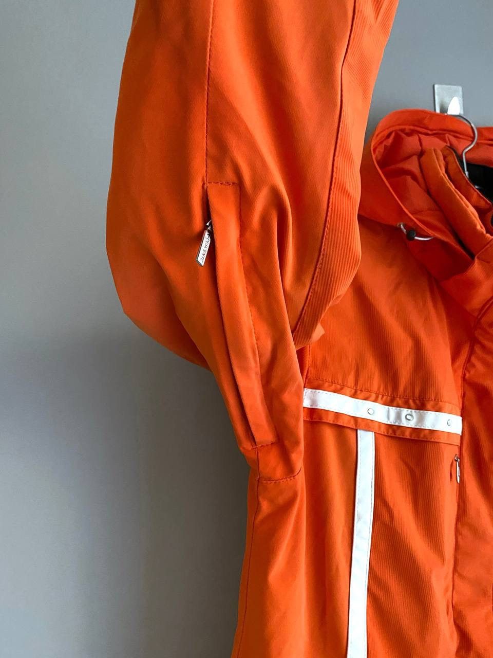 Descente Descente Women's Orange Ski Jacket, Size M Size M / US 6-8 / IT 42-44 - 12 Thumbnail