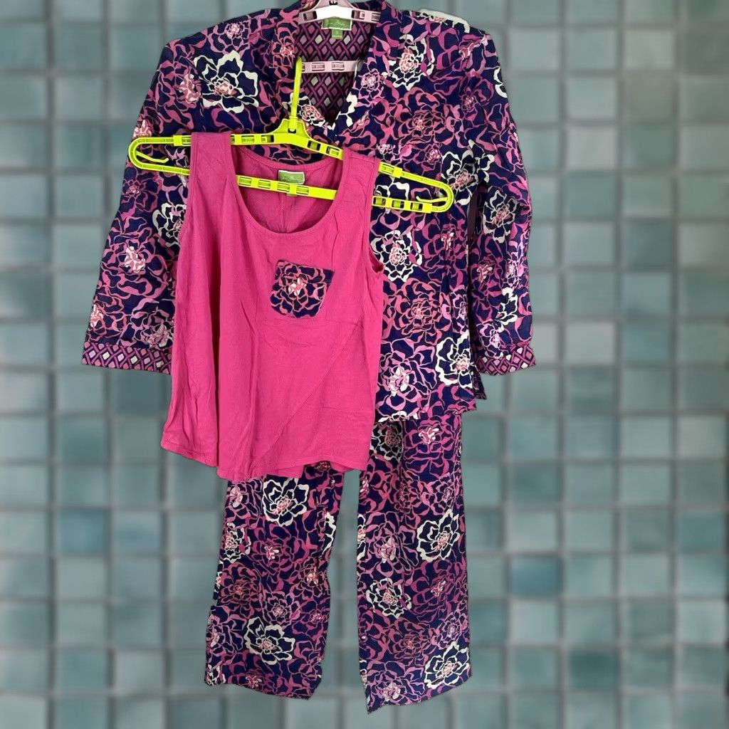 Vintage Vera Bradley Floral Pajama Set Women’s Size S Pink Long Sleeve Cami Sleepwear Size ONE SIZE - 1 Thumbnail