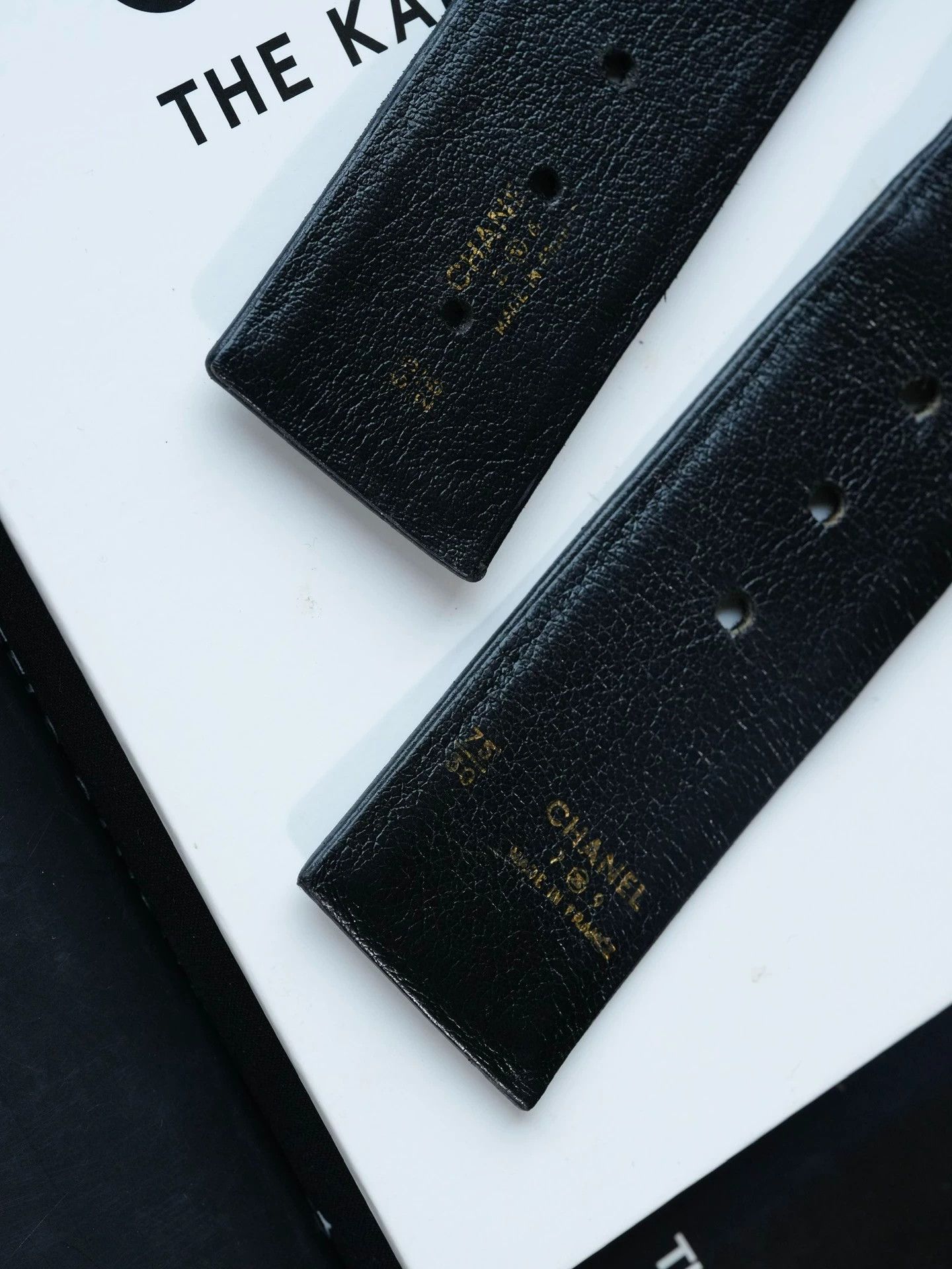 Chanel Chanel 1990s Vintage Black & Gold Belt Size ONE SIZE - 8 Thumbnail