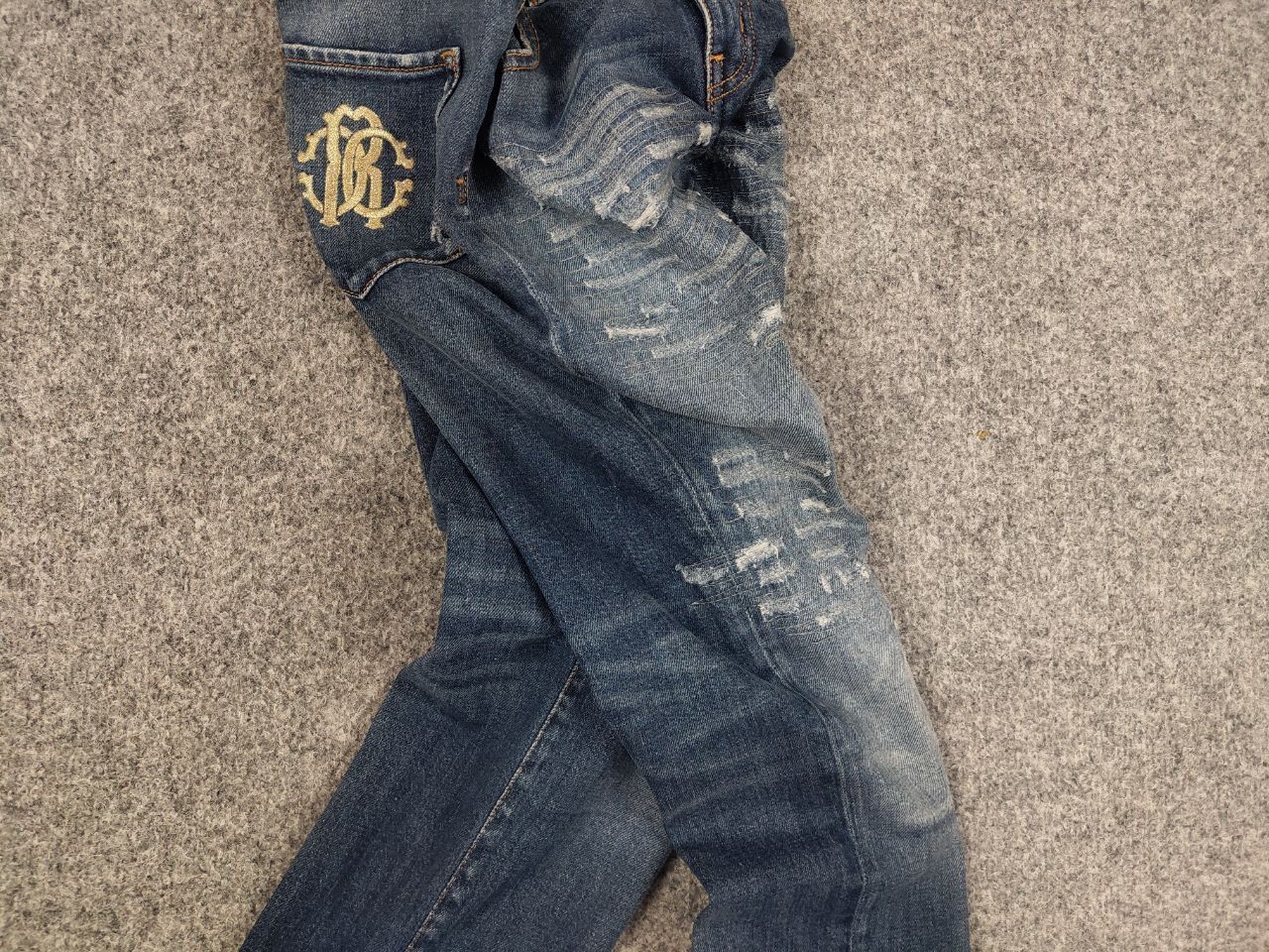 Roberto Cavalli Vintage Roberto Cavalli Design Logo Distressed Denim Jeans Size 42" / US 20 - 5 Thumbnail