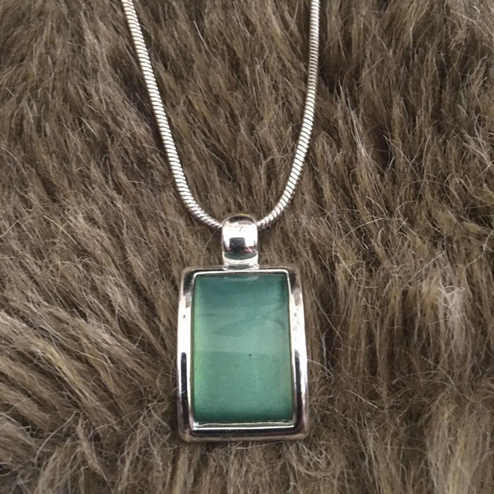 Jewelry Metallic green resin pendant on snake chain Size ONE SIZE - 6 Thumbnail