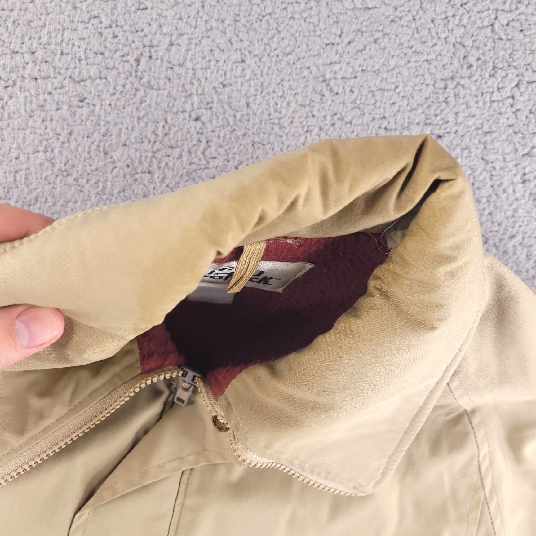 Vintage VINTAGE Woolrich Coat Mens L Beige Flannel Lined Overcoat Woolrich Coat Mens L Beige Flannel Lined Overcoat Size US L / EU 52-54 / 3 - 5 Thumbnail