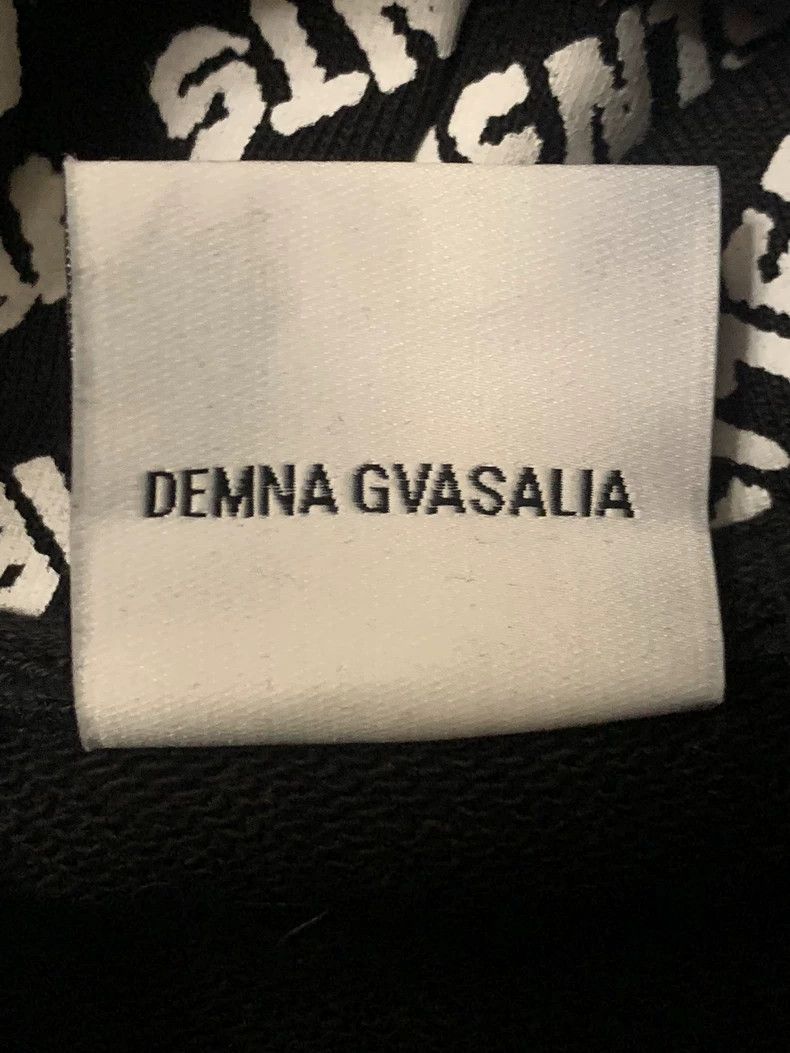 Other Vetements Logo overload black and white print hooded hoodi Size US XS / EU 42 / 0 - 5 Thumbnail