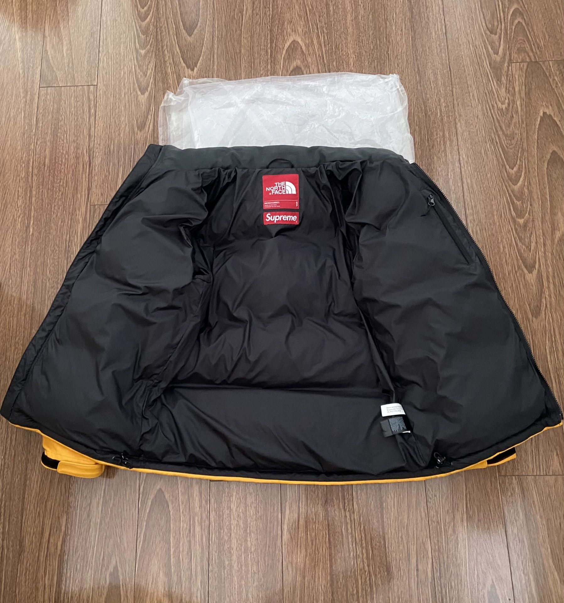 Supreme Supreme The North Face 17FW Leather Nuptse Jacket Size US S / EU 44-46 / 1 - 3 Thumbnail
