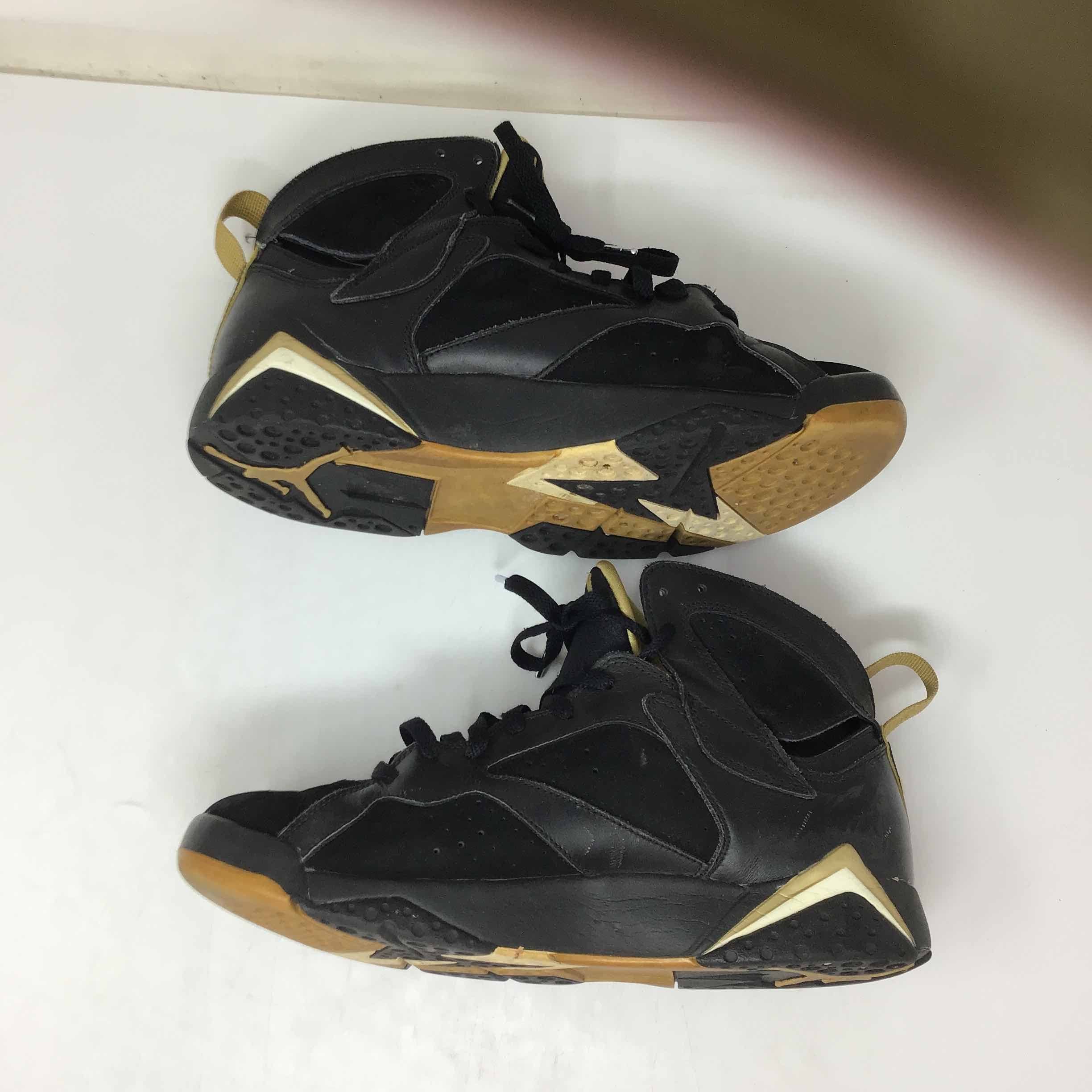 Air Jordan Retro Golden Moments