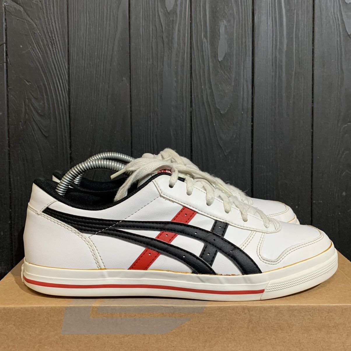 Asics × Vintage Asics Onitsuka Tiger Vintage Men’s Leather Size 41.5 EU 8 US Size US 8 / EU 41 - 1 Thumbnail
