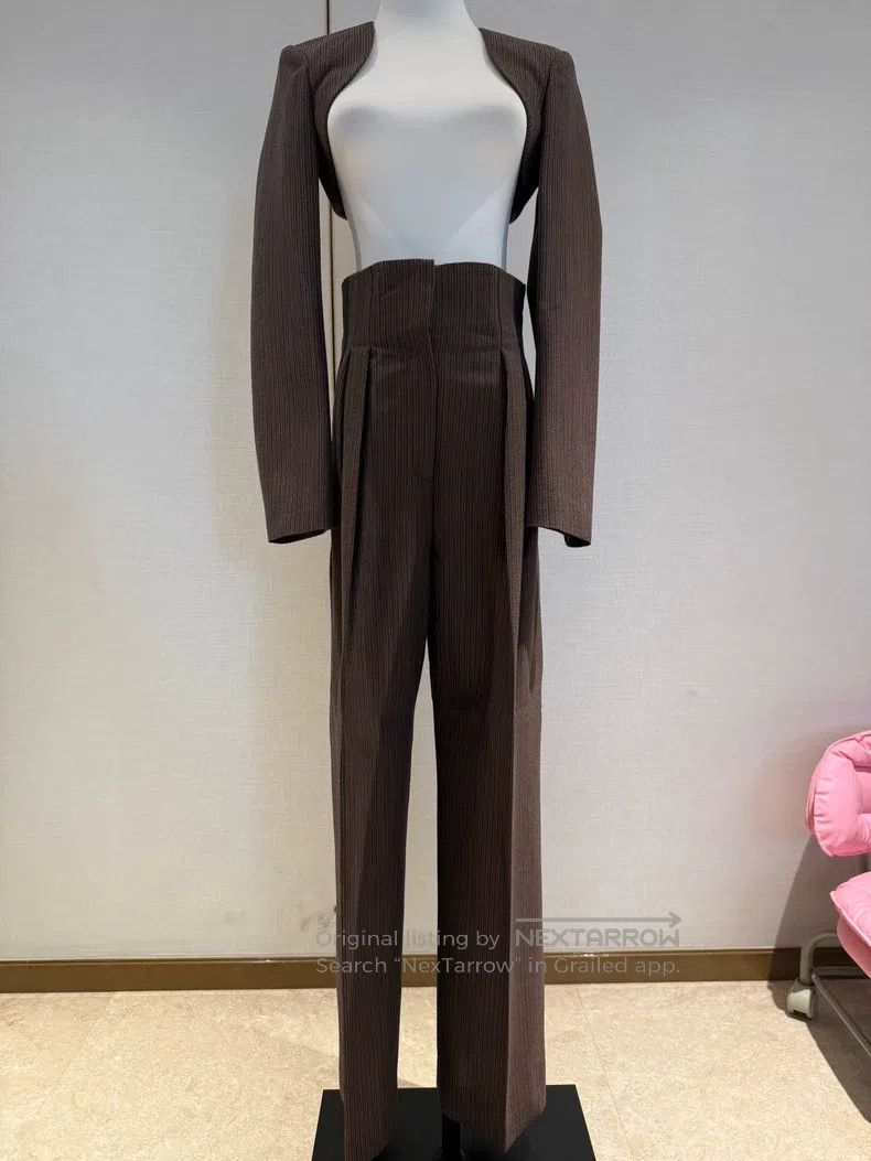 Fendi Fendi Caramel Fine Stripe Suit Size XS / US 0-2 / IT 36-38 - 1 Thumbnail