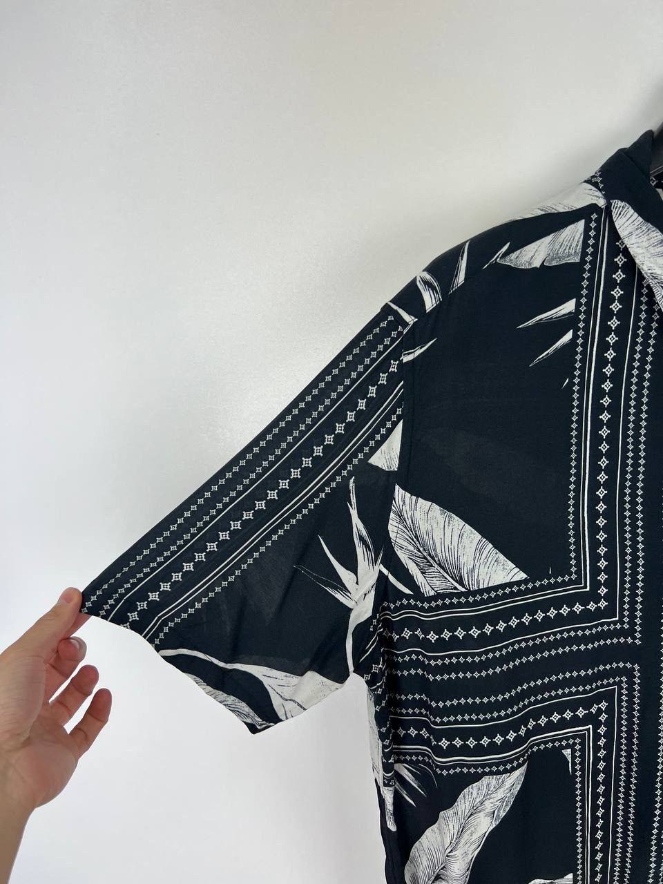 Allsaints Allsaints Hawaii crazy relaxed fit shirt size M Size US M / EU 48-50 / 2 - 7 Thumbnail