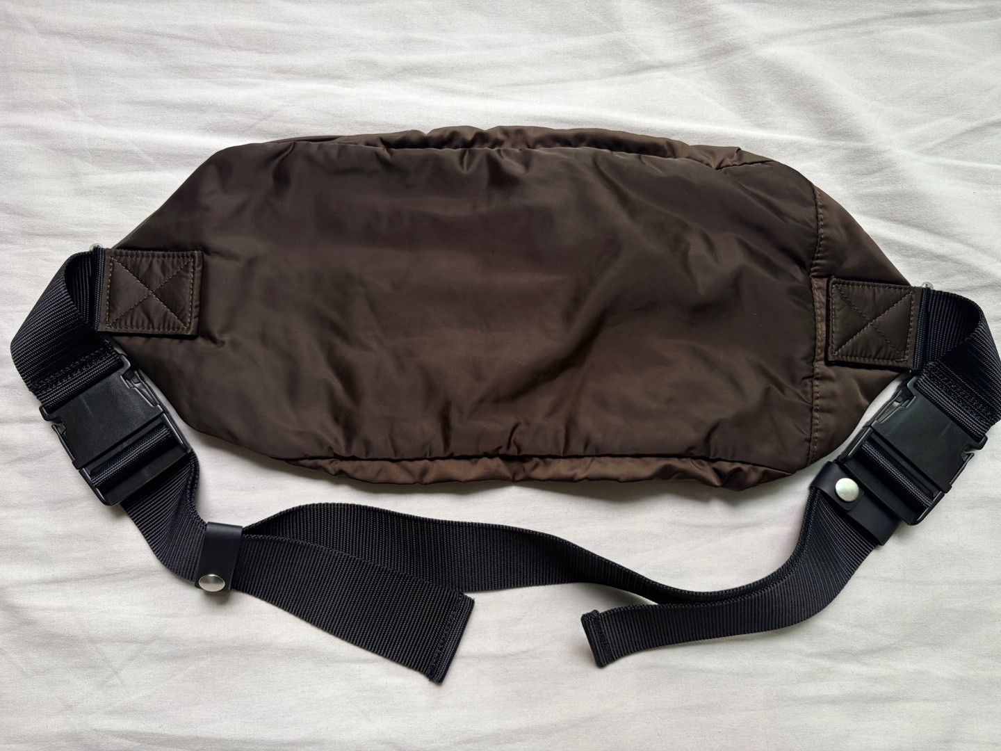 H&M H&M Studio FW17 MA-1 bomber sling bag Dark Olive Size ONE SIZE - 5 Thumbnail