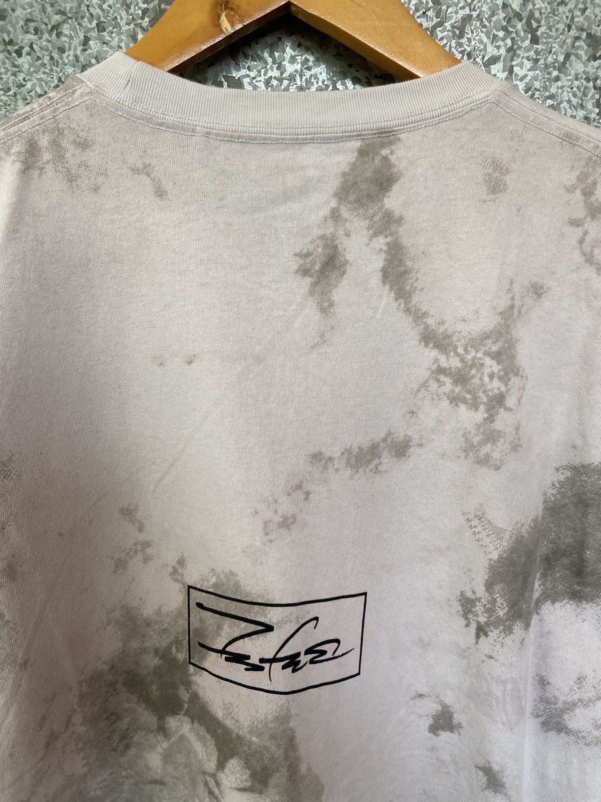 Futura × Uniqlo 🔥 Futura X uniqlo t shirt tye dye Size US XL / EU 56 / 4 - 3 Thumbnail