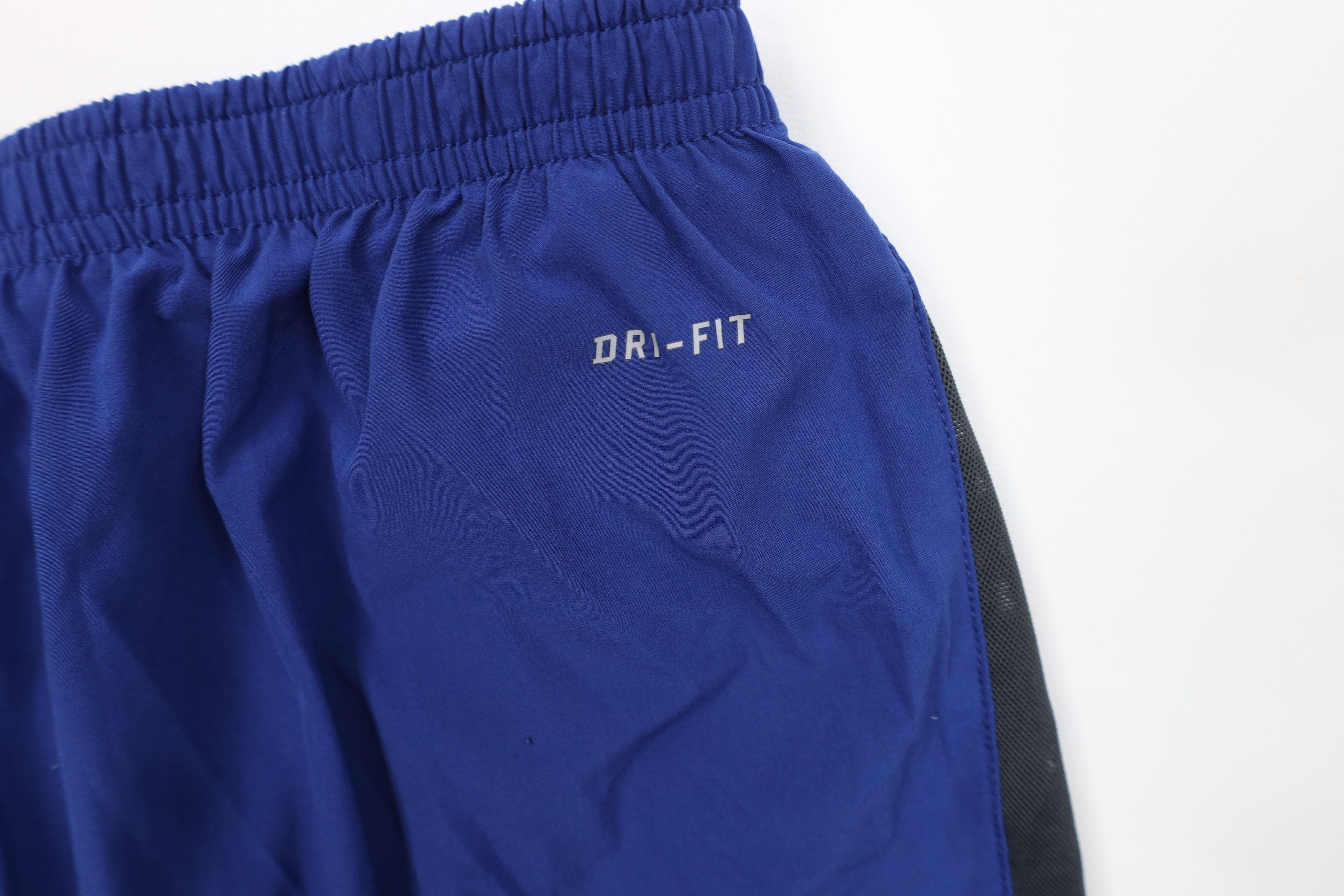 Nike Vintage Nike Mini Swoosh Reflective Lined Above Knee Shorts Size US 36 / EU 52 - 10 Thumbnail