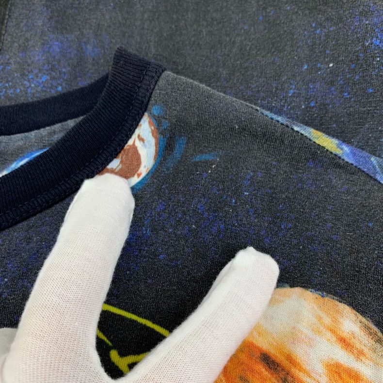 Louis Vuitton Louis Vuitton Color-block logo monogrammed planet printed Size US S / EU 44-46 / 1 - 9 Thumbnail
