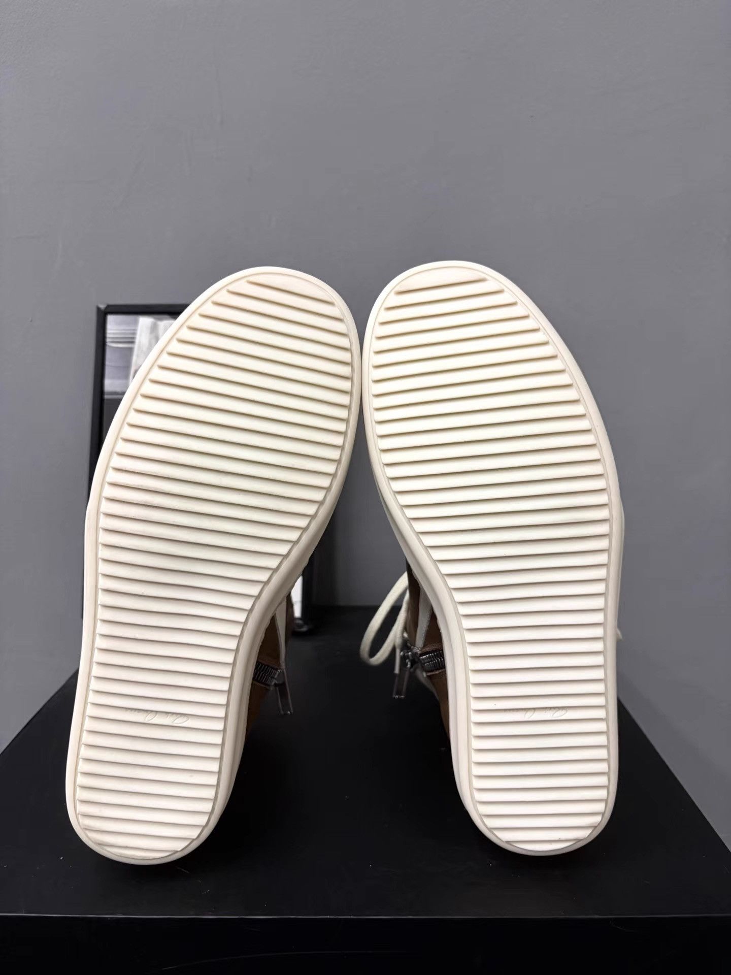 Rick Owens Rick Owens 22SS Geobasket Inverted Triangle High-Tops K34 Size US 8 / EU 41 - 8 Thumbnail