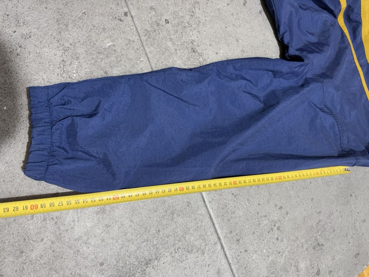 Nike Vintage 90s Nike Nylon Light Jacket Swoosh Boxy Adjustable Size US L / EU 52-54 / 3 - 19 Thumbnail