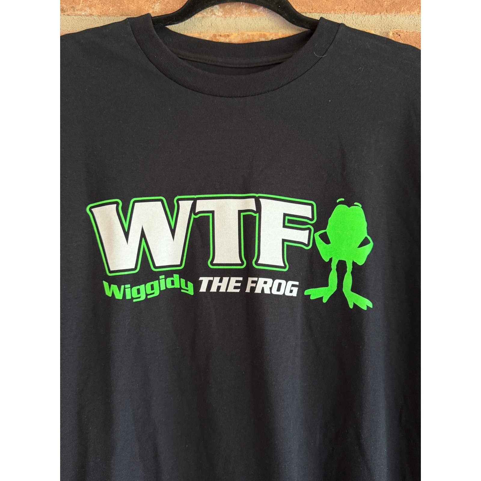 Vintage WTF Wiggidy Frog Graphic Tee Black 2XL Size US XXL / EU 58 / 5 - 3 Thumbnail
