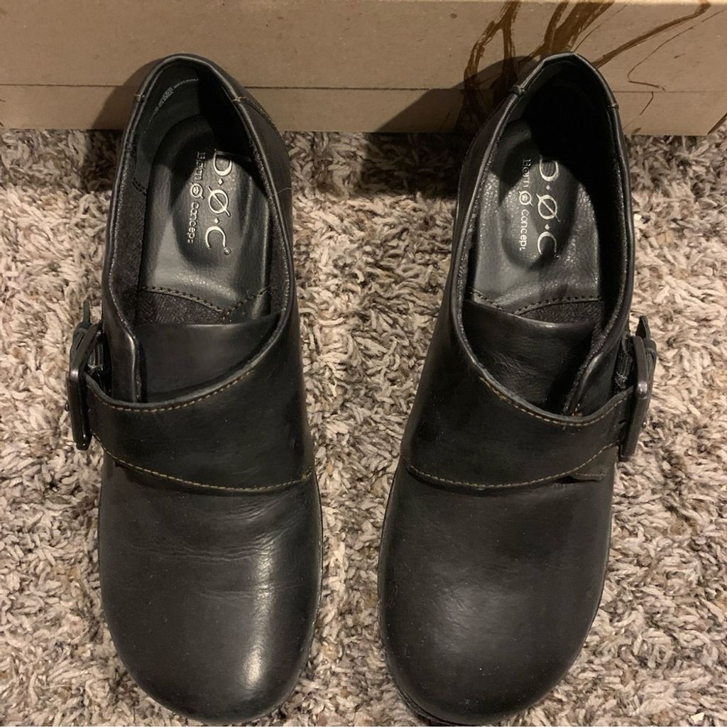 Born Women’s BOC Clogs Size US 6 / IT 36 - 2 Thumbnail