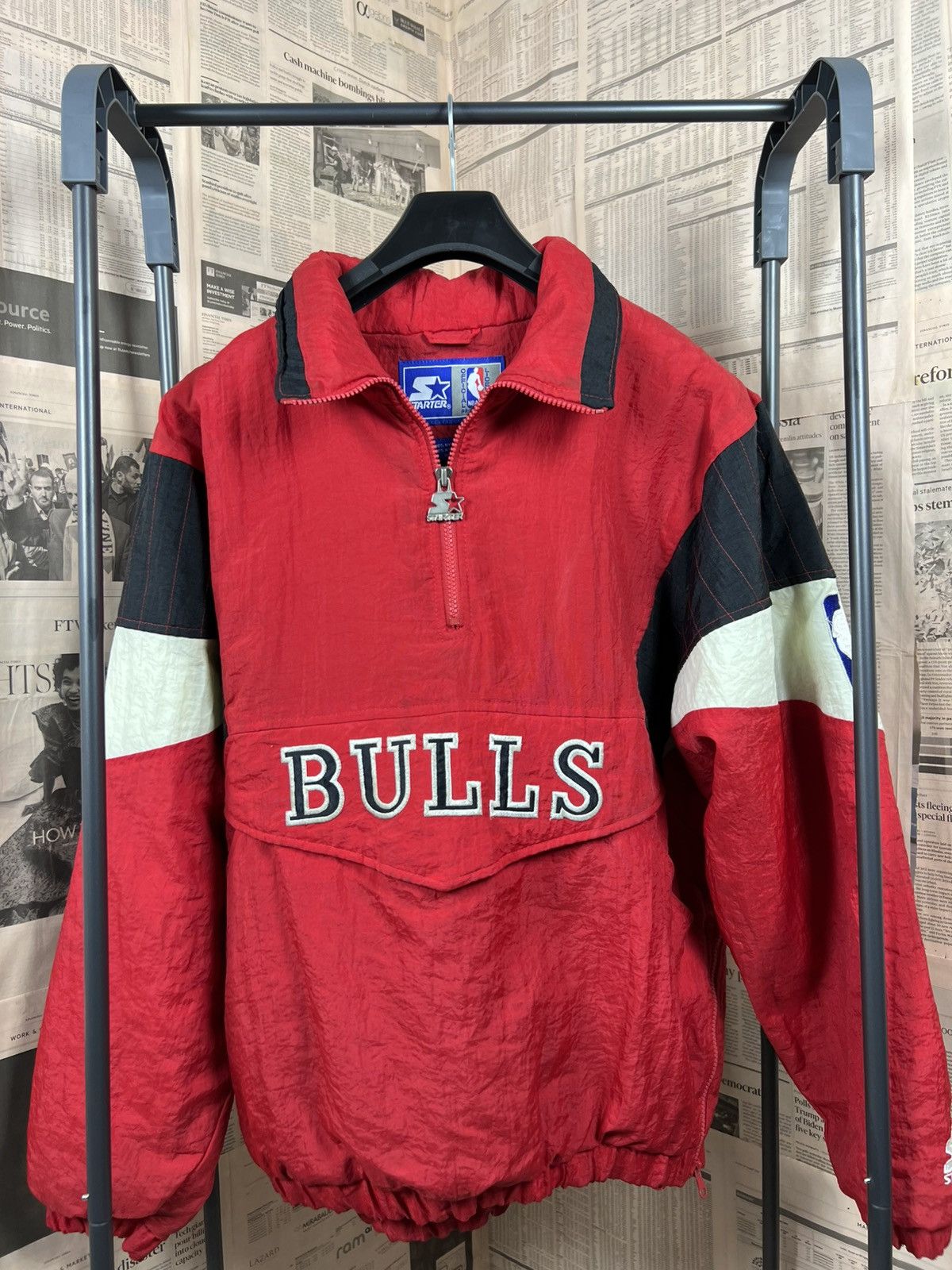 Starter Pullover Windbreaker Jacket NBA Chicago Bulls Size US M / EU 48-50 / 2 - 1 Thumbnail