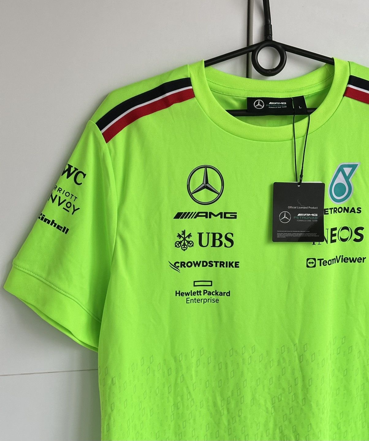 Formula 1 Mercedes-AMG Petronas F1 Team T-Shirt Official Product Size US L / EU 52-54 / 3 - 2 Thumbnail