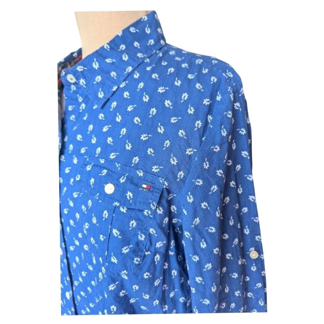 Tommy Hilfiger VINTAGE Tommy Hilfiger Button-Down Shirt Womens XL 100% Cotton Blue Contrast Cuffs EUC Size XL / US 12-14 / IT 48-50 - 2 Thumbnail