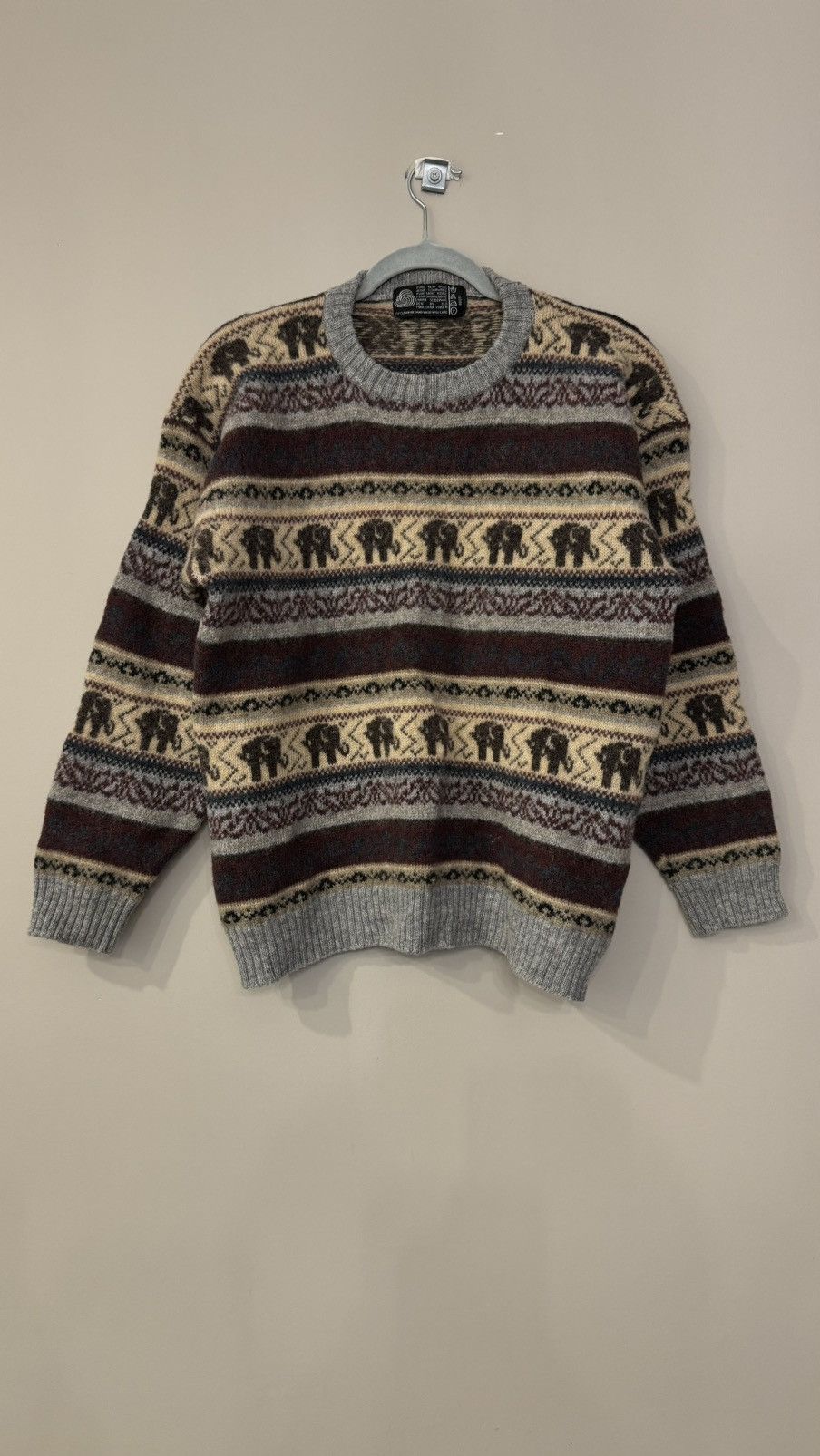 Wool sweater with elephants vintage rare island style norway