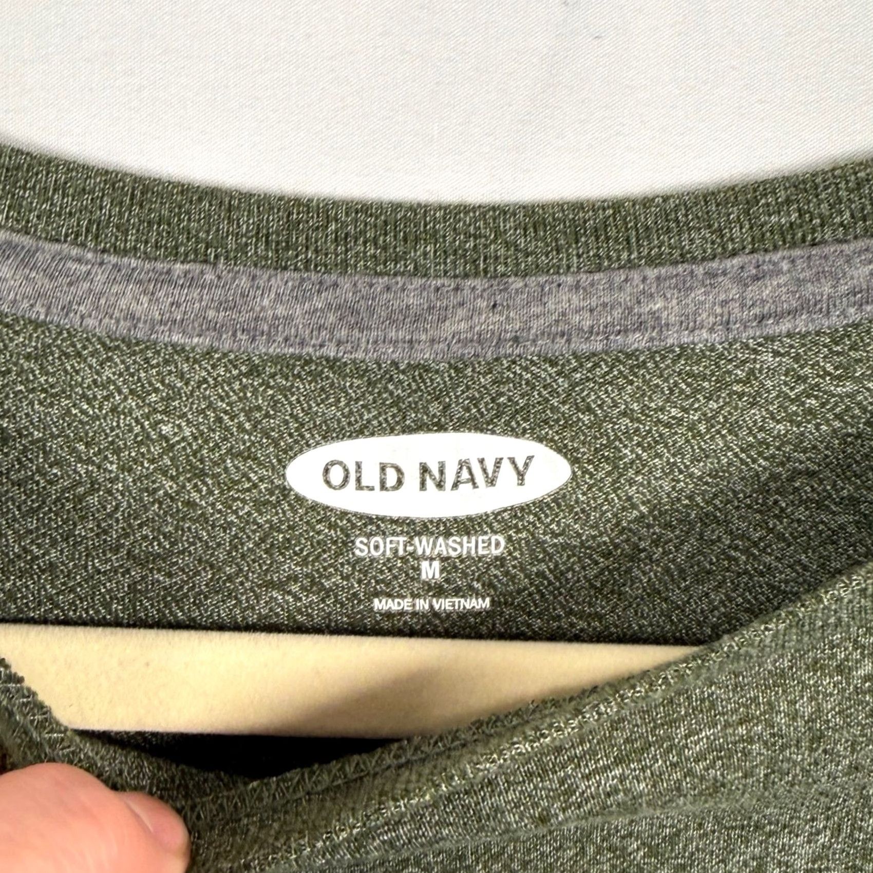 Old Navy Old Navy Mens M Soft-Washed Long Sleeve Tee Olive Green Heather Crew Neck Basic Size US M / EU 48-50 / 2 - 3 Thumbnail