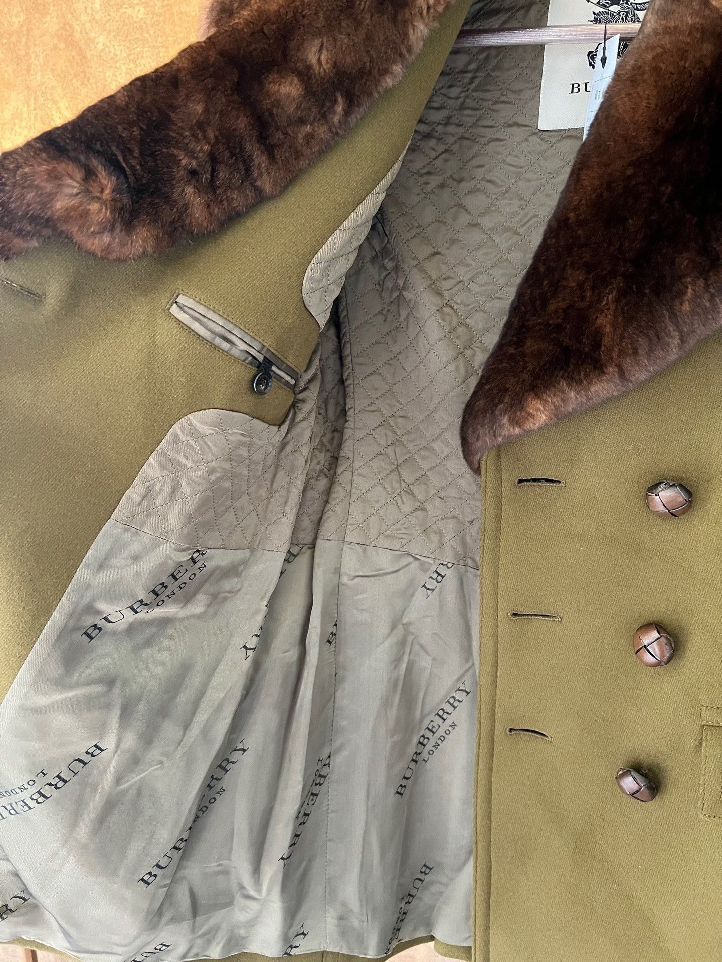 Burberry Burberry Fur Collar Coat Size US S / EU 44-46 / 1 - 4 Thumbnail