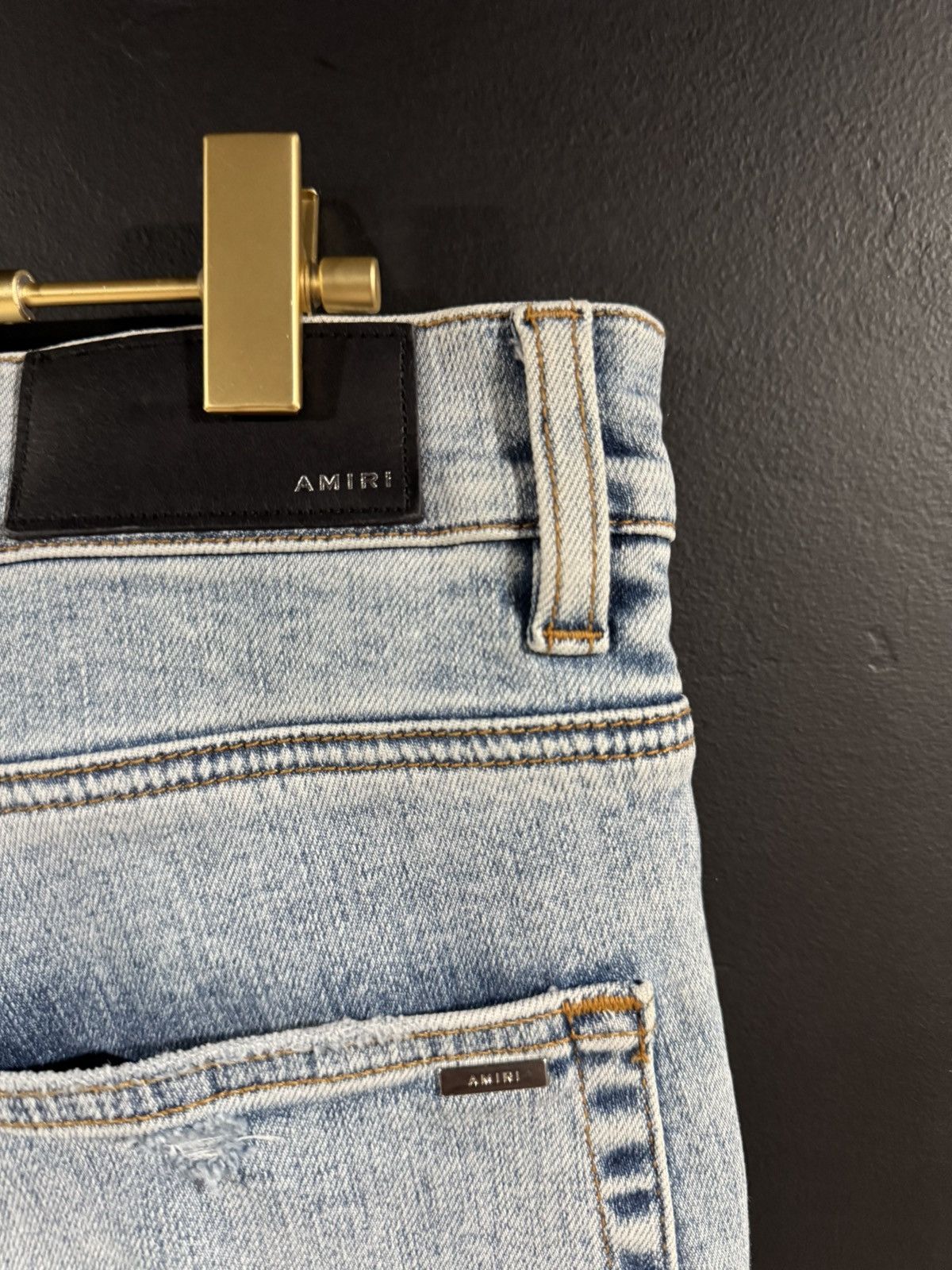 Amiri Amiri Faded Blue Distressed Knee Blowout Stacked Denim 34x33 Size US 34 / EU 50 - 12 Thumbnail