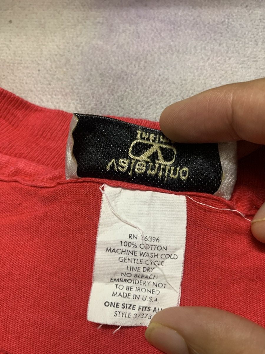 Valentino Vintage VALENTINO Gold Embroidery Iconic Logo Shirt Size US XL / EU 56 / 4 - 5 Thumbnail