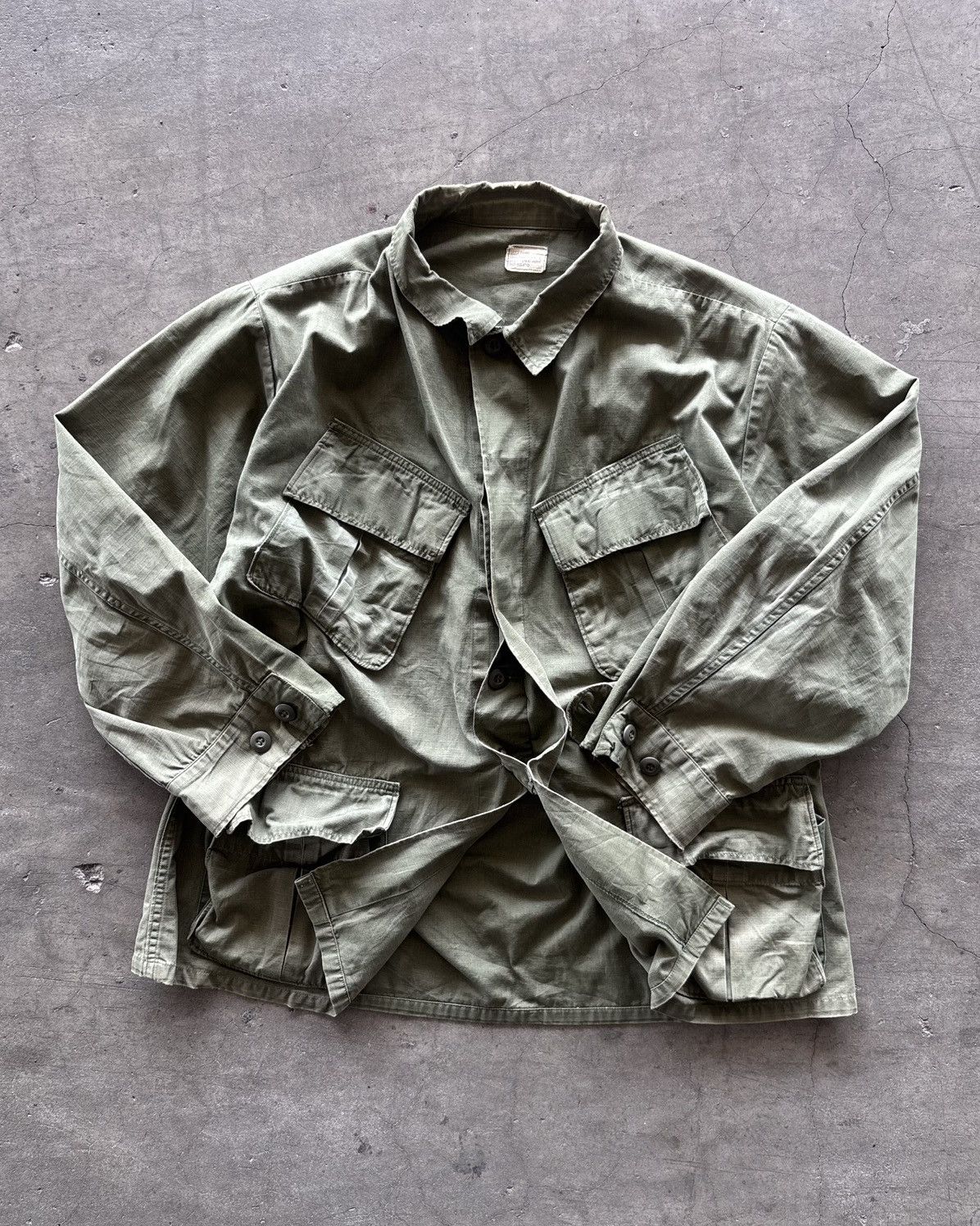 Vintage 60s US.ARMY OG Jungle Fatigue Military Jacket Size US L / EU 52-54 / 3 - 4 Thumbnail