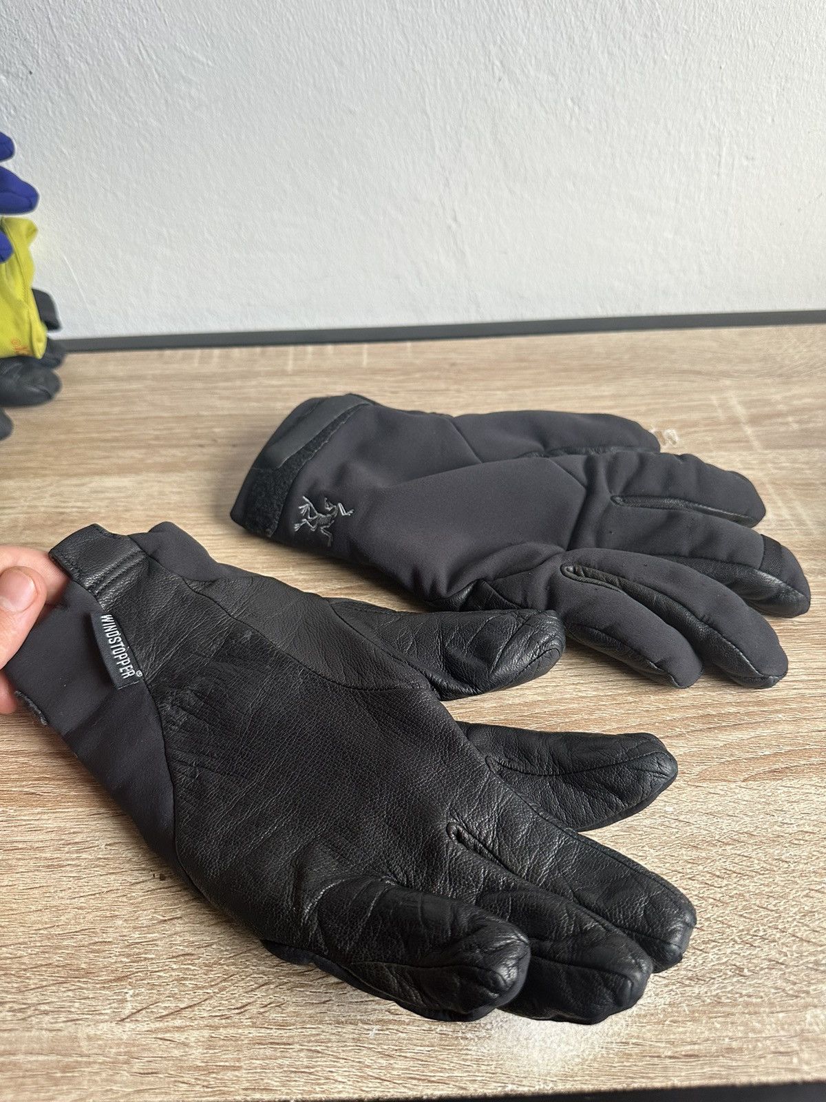 Arc'teryx Arzteryx Gloves Size 32 - 2 Thumbnail