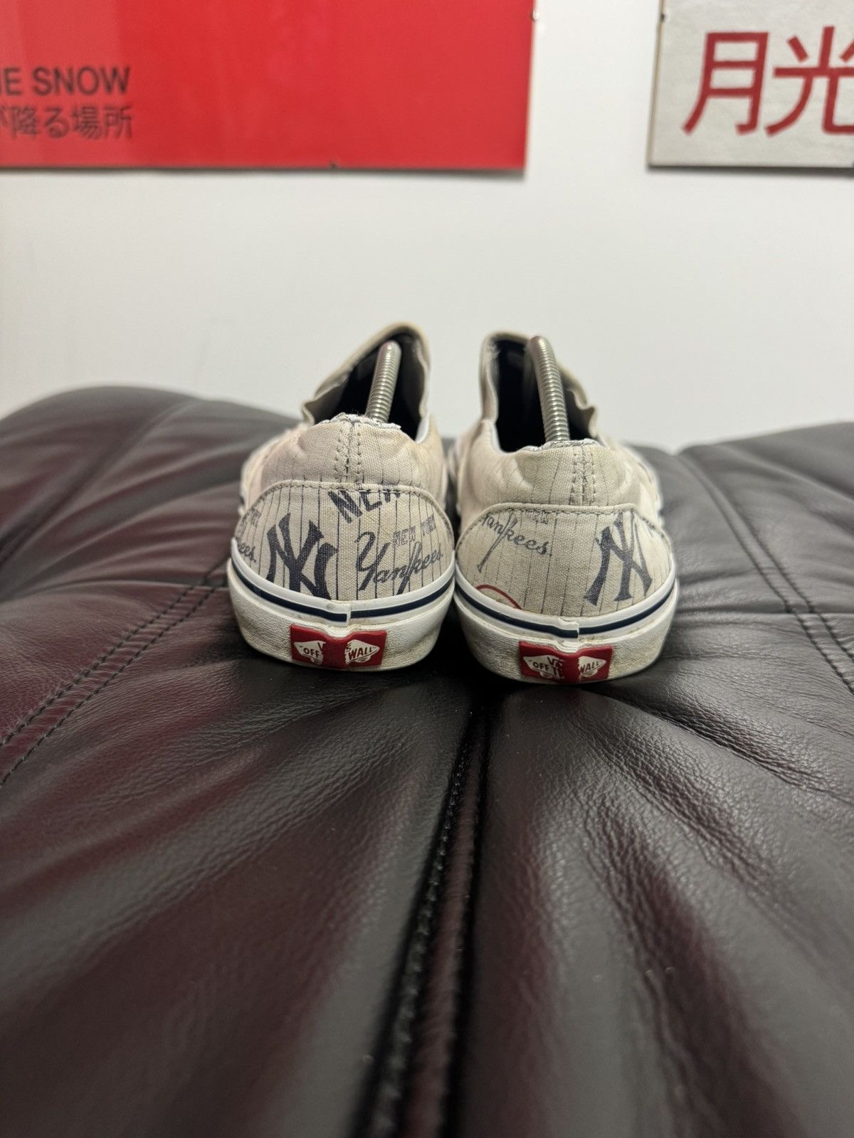 Vans VANS x MLB “New York Yankees” Slip On Sneakers Low Top Rare Size US 8.5 / EU 41-42 - 3 Thumbnail