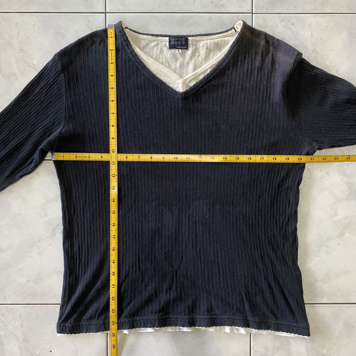 Takeo Kikuchi Takeo Kikuchi Ribbed V-neck With White Undershirt Layer Size US L / EU 52-54 / 3 - 16 Thumbnail