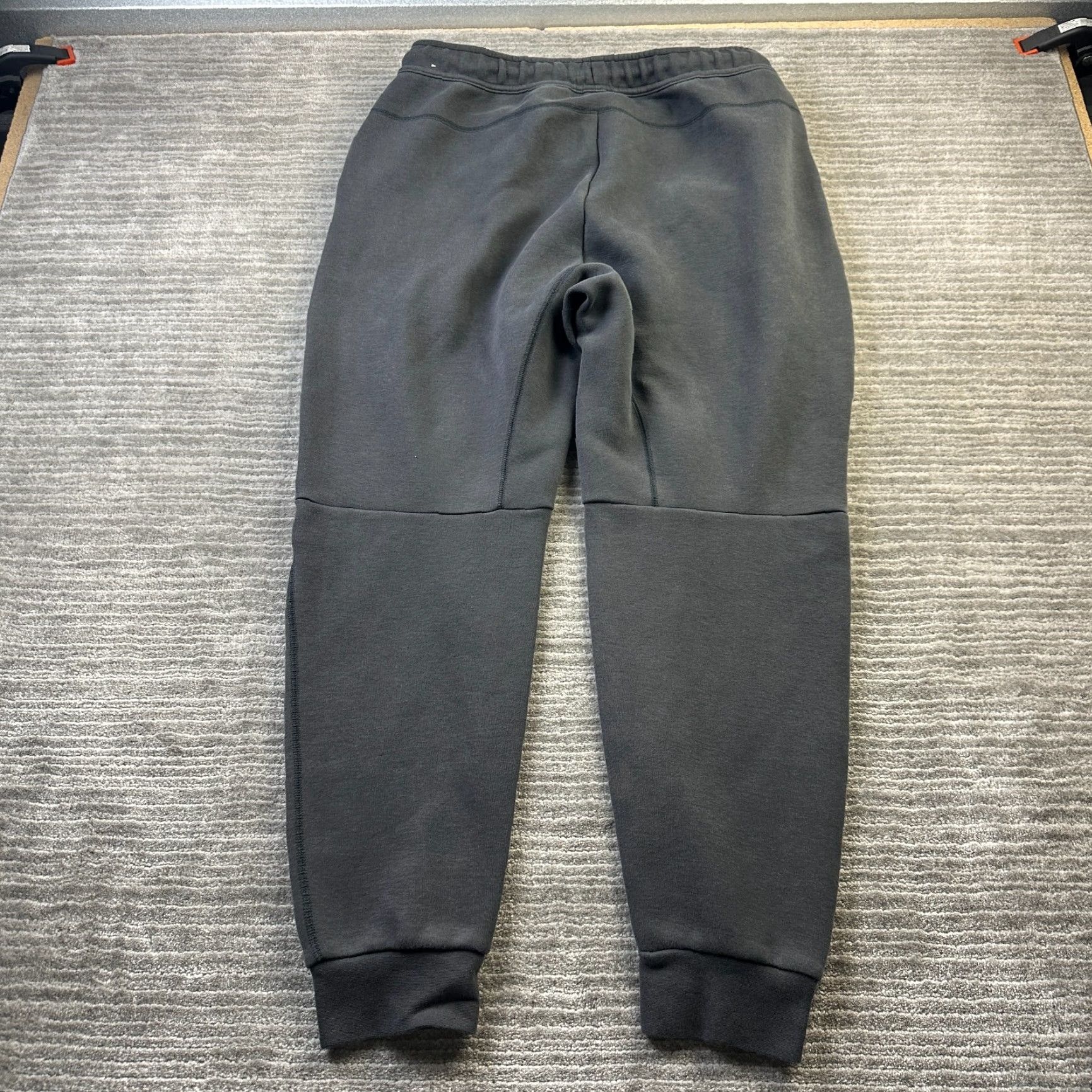 Nike Nike Tech Fleece Pants Mens Large Black Jogger Sweatpants Slim Tapered Pockets Adjustable Waist 32in Inseam 28in Size US 33 - 2 Thumbnail