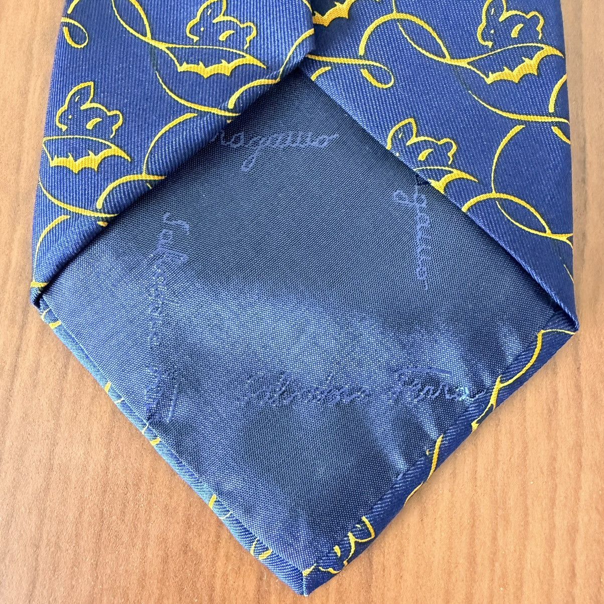 Salvatore Ferragamo Salvatore Ferragamo Rabbit Motif Silk Tie Blue Yellow Italy Size ONE SIZE - 8 Thumbnail