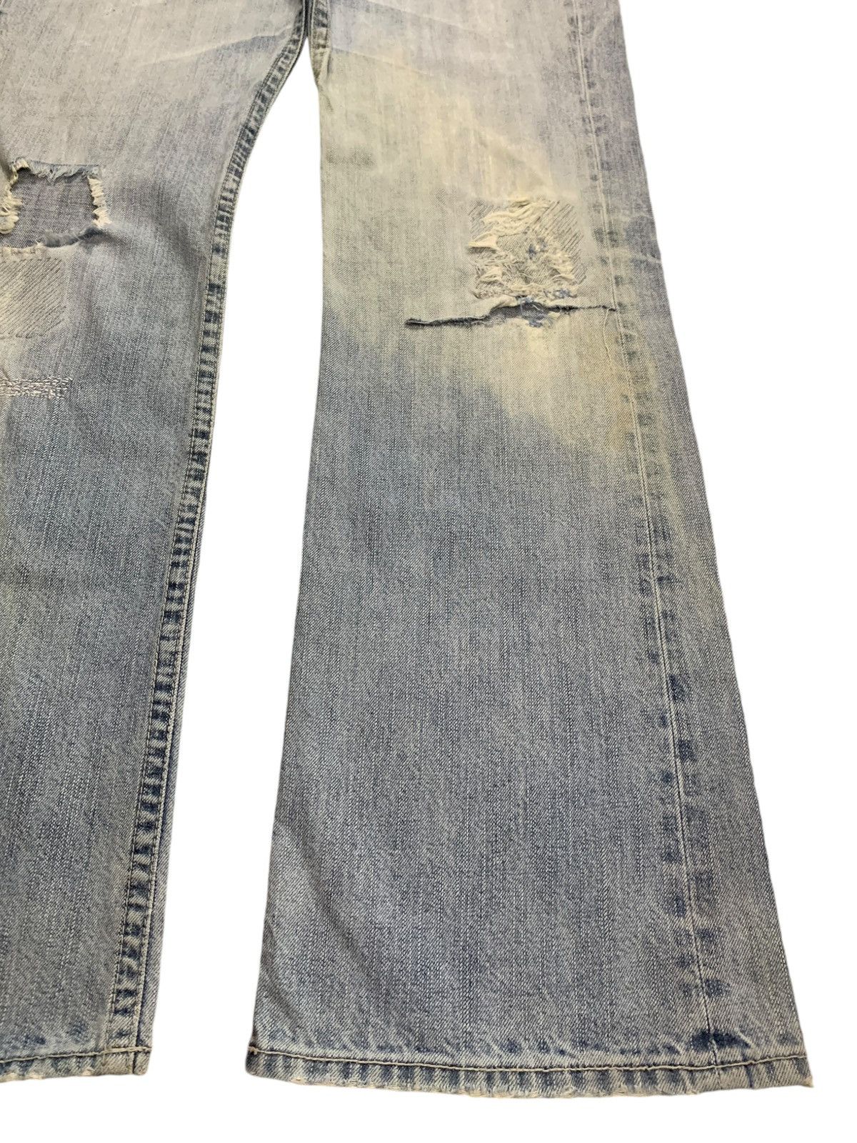 Japanese Brand Vintage Japanese Brand Light Wash Distressed Bootcut Jeans Size US 33 - 7 Thumbnail