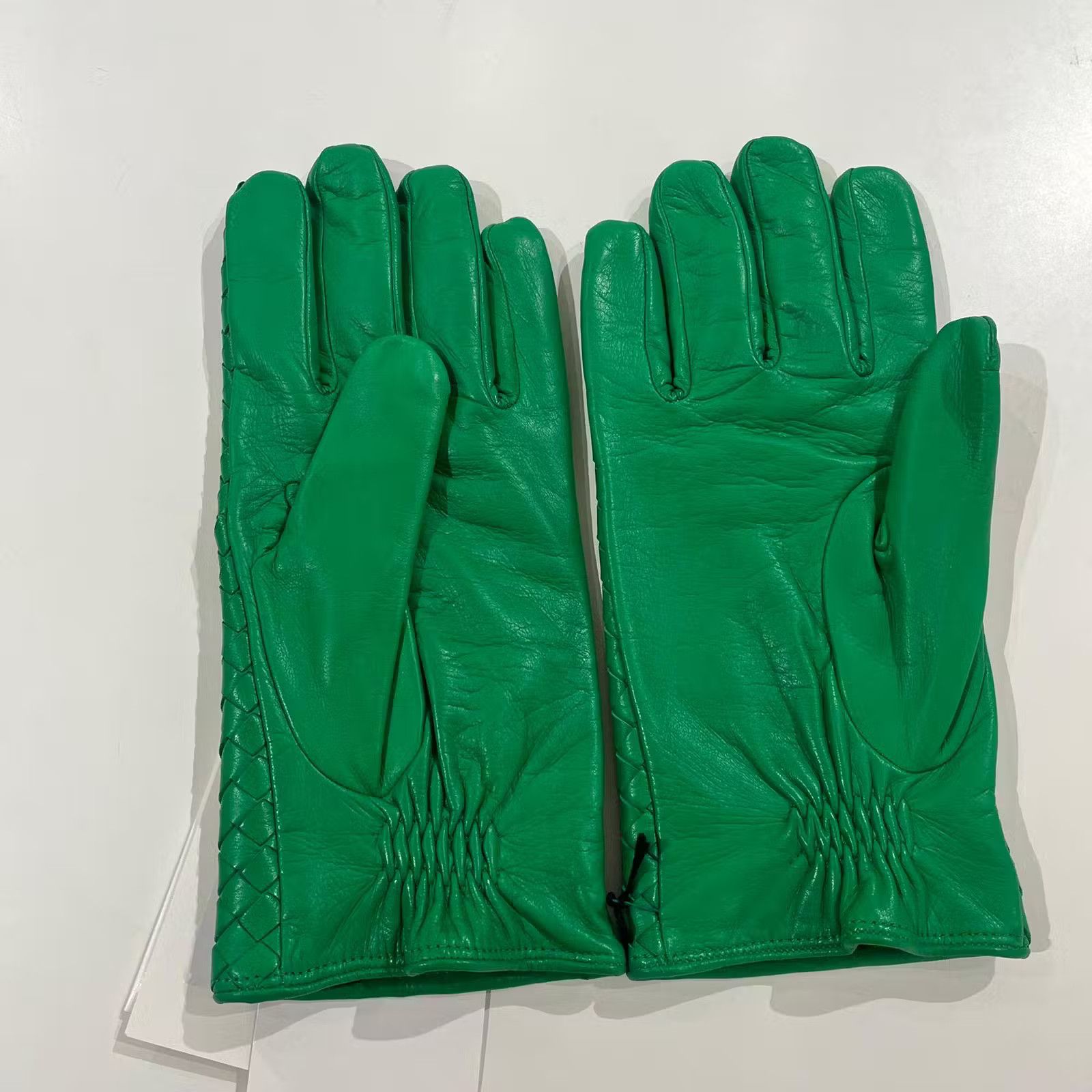 Bottega Veneta Bottega Veneta intrecciato Leather Gloves in Green Size:9.5 Size ONE SIZE - 5 Thumbnail