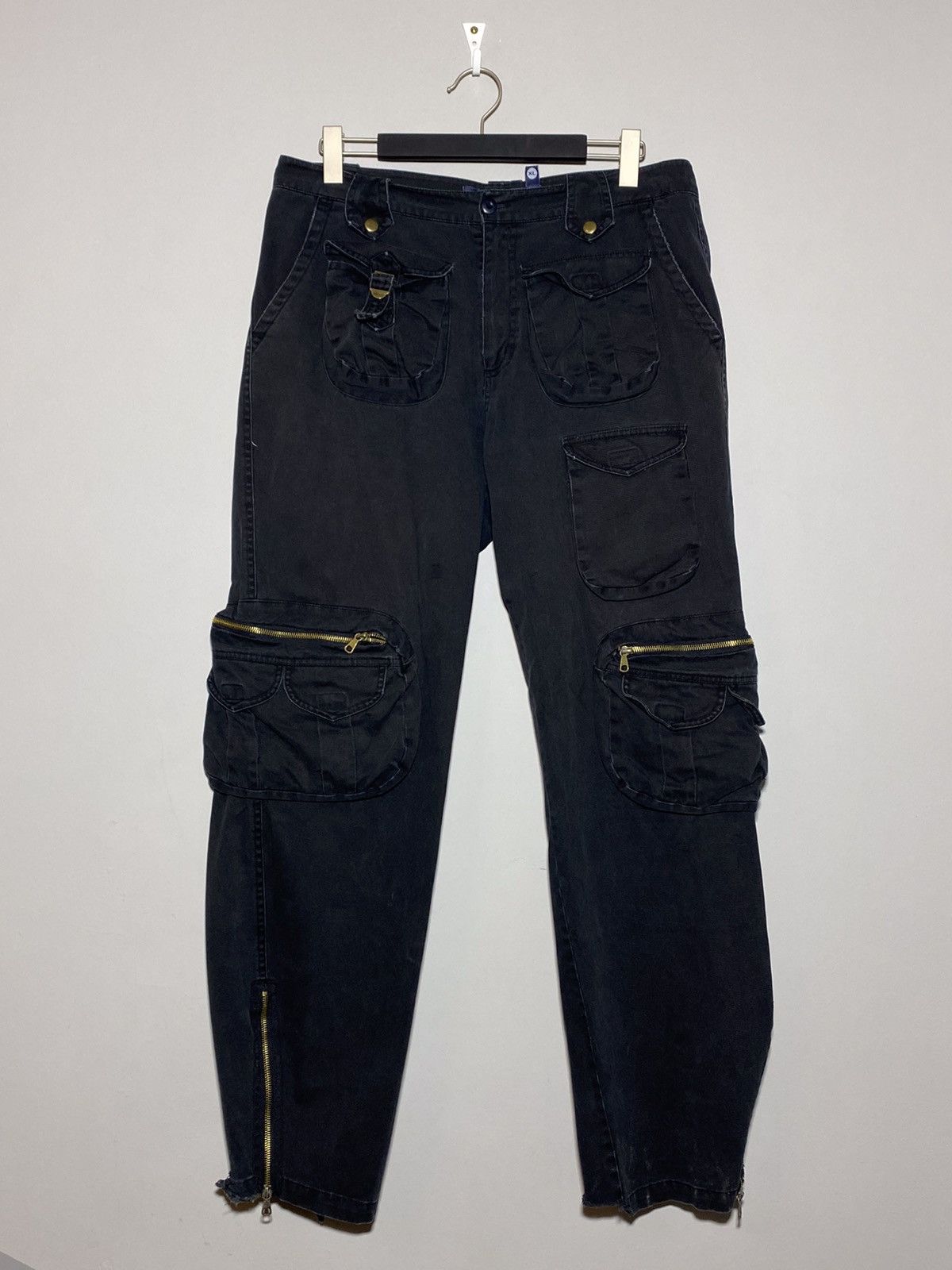 image of Vintage 90's Multi Pocket Hype Y2K Streetwear Style Pants in Black, Men's (Size 36)