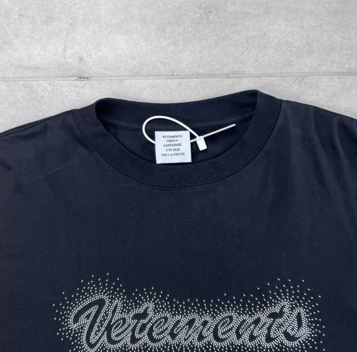 Vetements Vetements 20ss tee Size US S / EU 44-46 / 1 - 2 Thumbnail