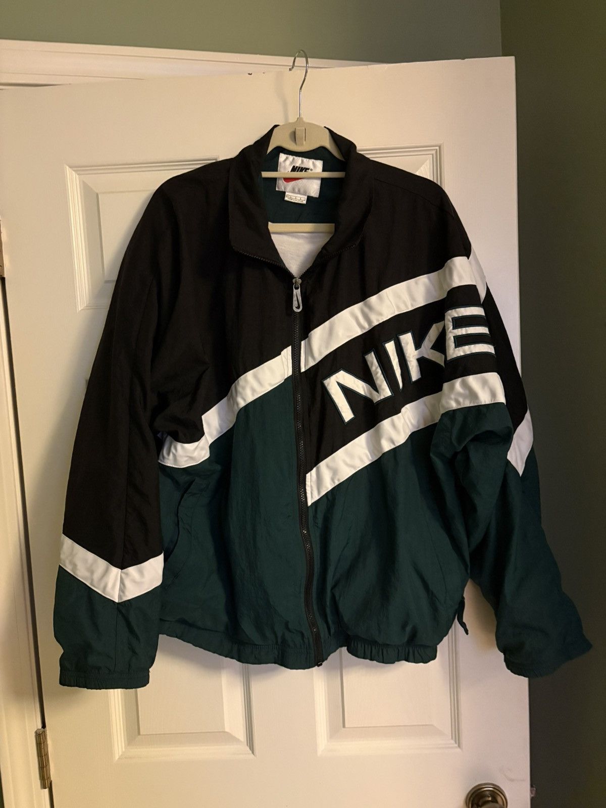 Nike Vintage nike track jacket Size US L / EU 52-54 / 3 - 1 Thumbnail