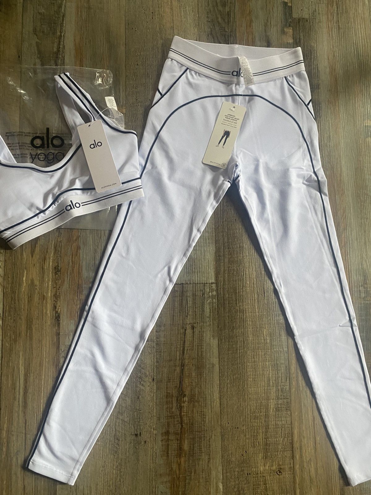 White Alo set