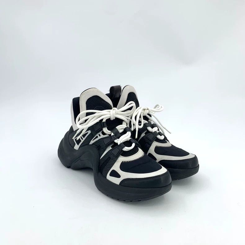 Louis Vuitton Louis Vuitton Black Round Toe Platform Lace-Up Casual Snea Size US 7.5 / IT 37.5 - 2 Thumbnail