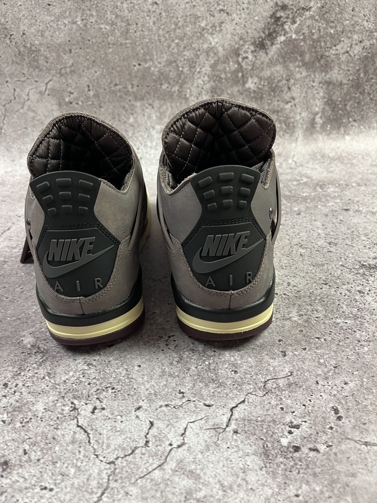 A Ma Maniere × Jordan Brand Nike Air Jordan 4 Retro x A Ma Maniére Violet Ore US9 EU42.5 Size US 9 / EU 42 - 4 Thumbnail