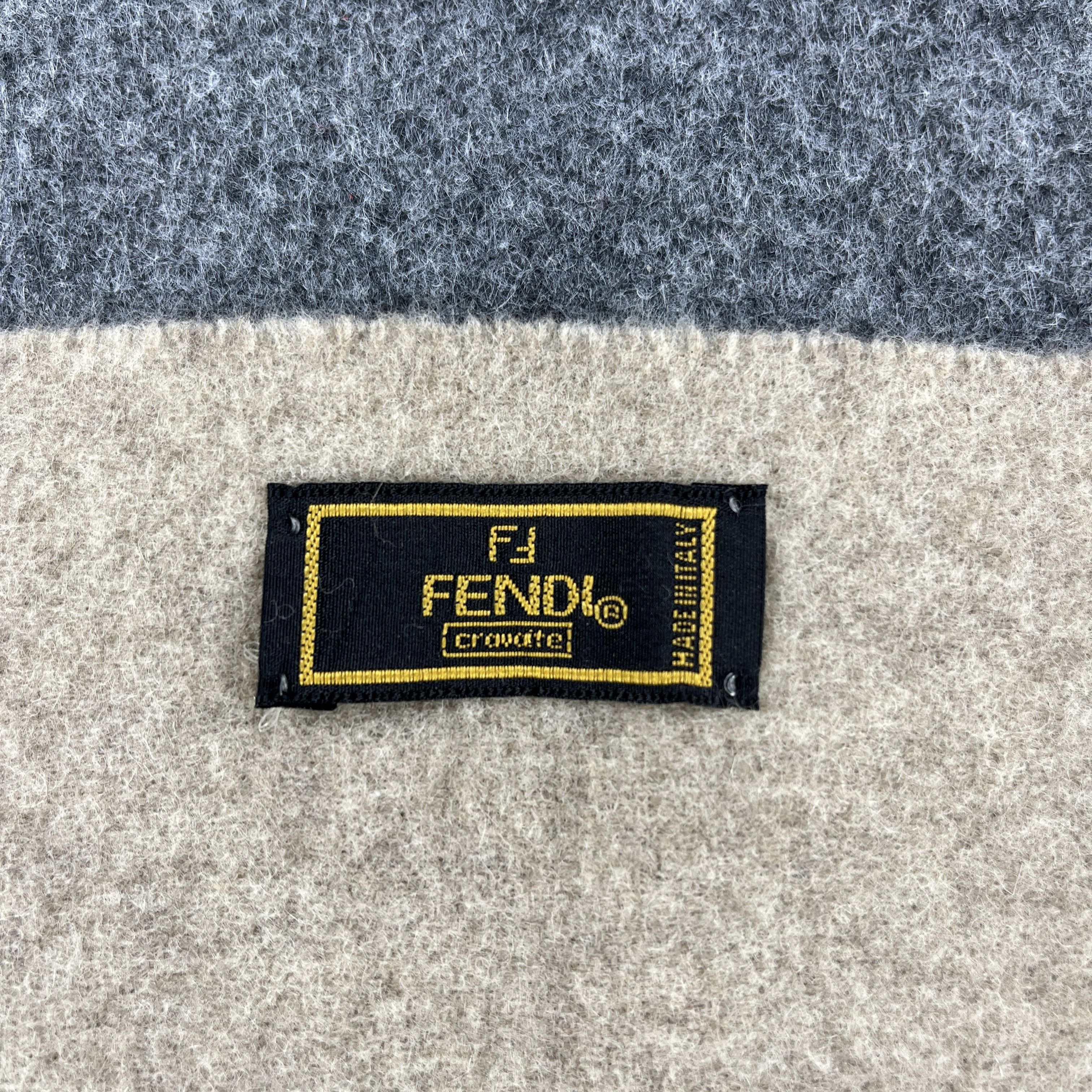 Fendi Fendi Scarf / Muffler / Neckwear T1483 Size ONE SIZE - 5 Thumbnail