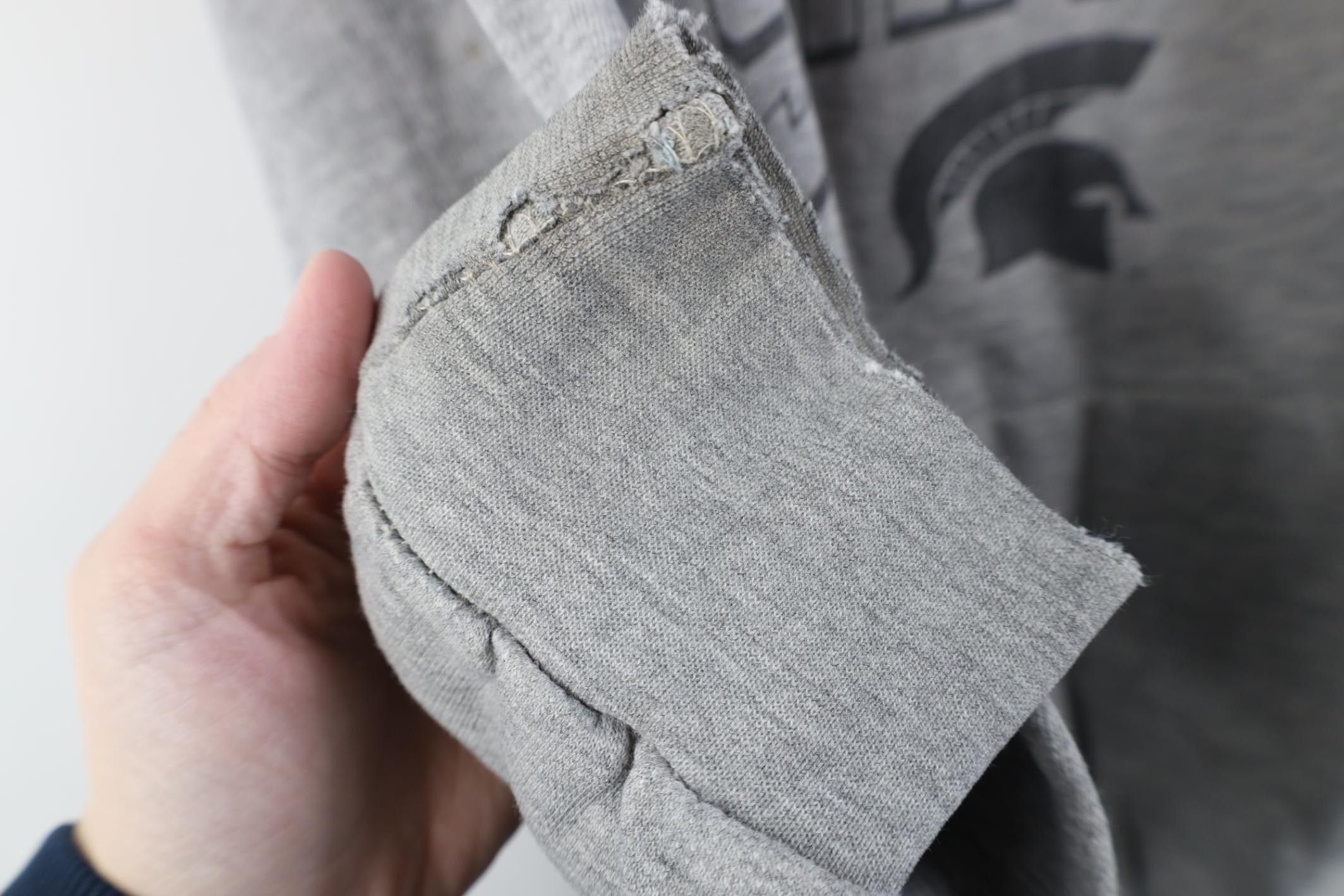 Vintage Vintage 90s Michigan State University Hoodie Sweatshirt Gray Size US S / EU 44-46 / 1 - 11 Thumbnail